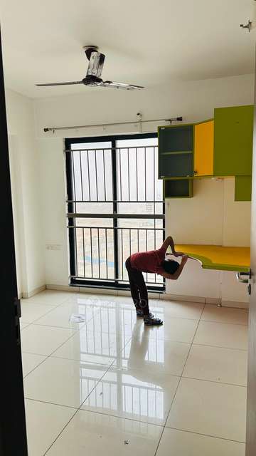 3 BHK Flat In Kingsbury, Pride World City for Rent  In Lohegaon