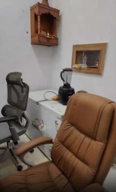 Shop in B4 Vasant Kunj, Delhi for sale 