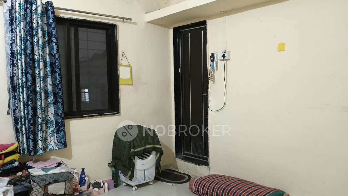 Shared Room for Female In 1 RK  In Akurdi