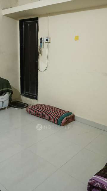 Shared Room for Female In 1 RK  In Akurdi