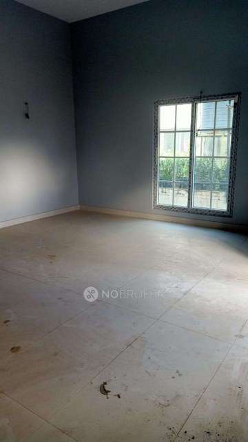 1 BHK House for Rent  In 6th Main Road