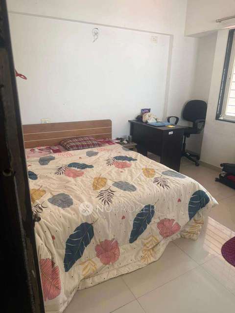 Shared Room for Female In 1 BHK  In Sanket Park 2 Housing Socity Pune In Sanket Park 2