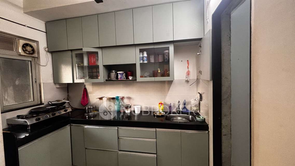 2 BHK Flat In Sai Baba Temple Vartaknagar For Sale  In Thane West