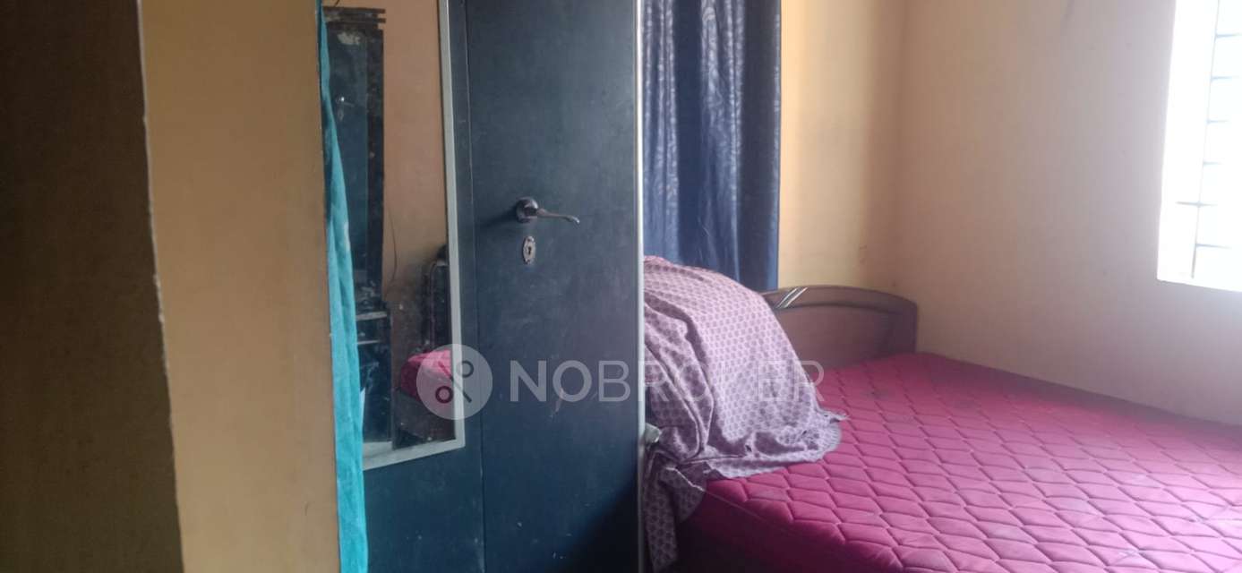 1 BHK Flat In Viswa for Lease  In South Mada Street