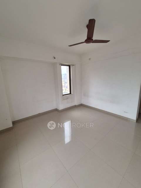 Shared Room for Female In 3 BHK  In Arc Pukhraj In Arc Pukharaj