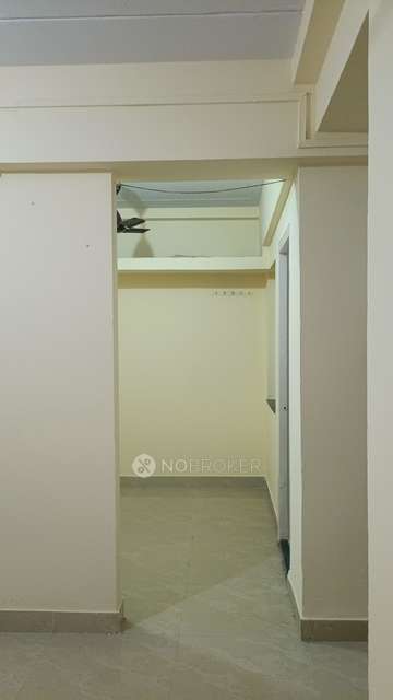 Shared Room for Female In 1 BHK  In New Hind Mill Mhada Colony Cotton Green In Byculla East