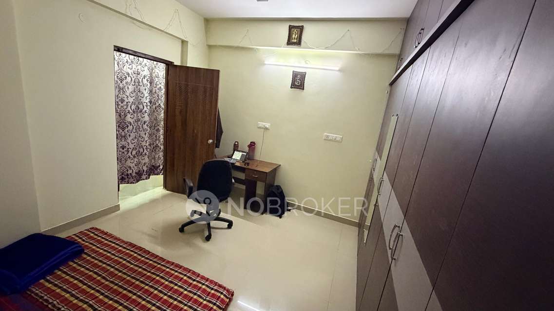 Single Room for Male In 2 BHK  In Kanak Residency, Bommanahalli In Bommanahalli