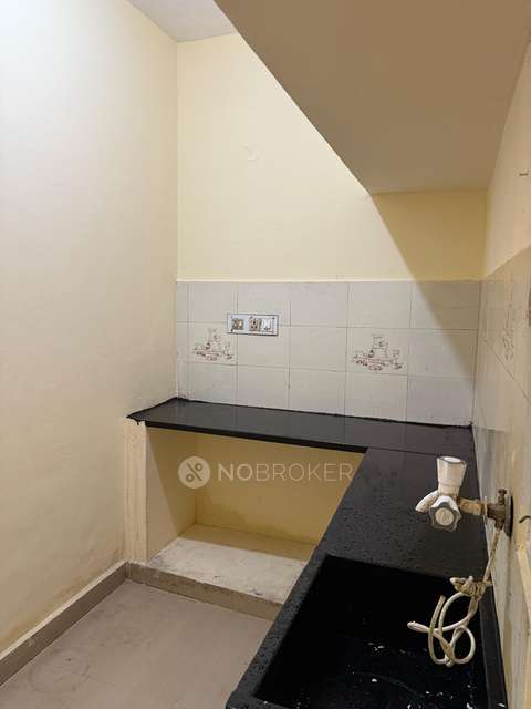 2 BHK Flat In Sb for Rent  In Marathahalli