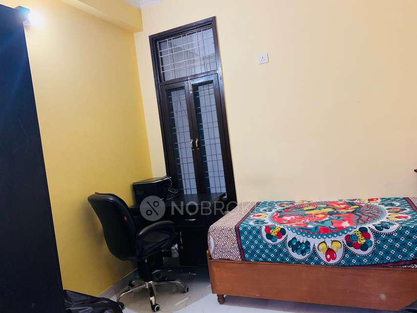 2 BHK Flat In Standalone Building  for Rent  In Patel Nagar,