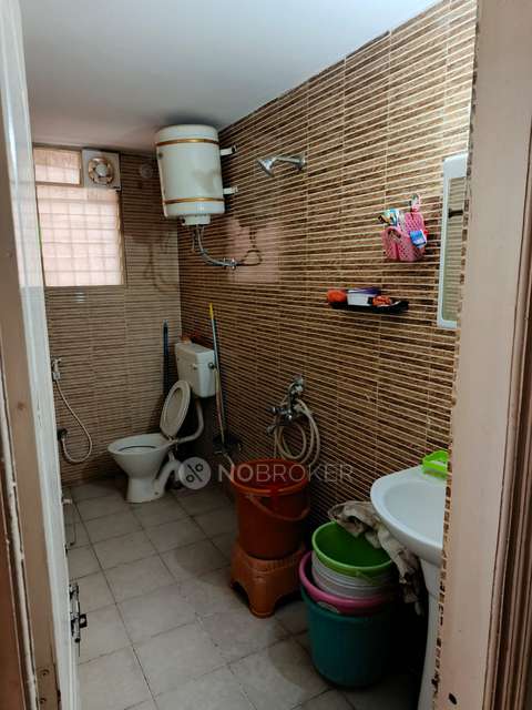 2 BHK Flat In Slv Apartment For Sale  In  Bannerghatta Rd