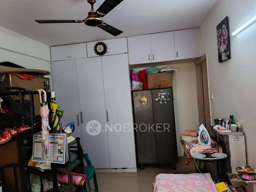 2 BHK Flat In Slv Apartment For Sale  In  Bannerghatta Rd