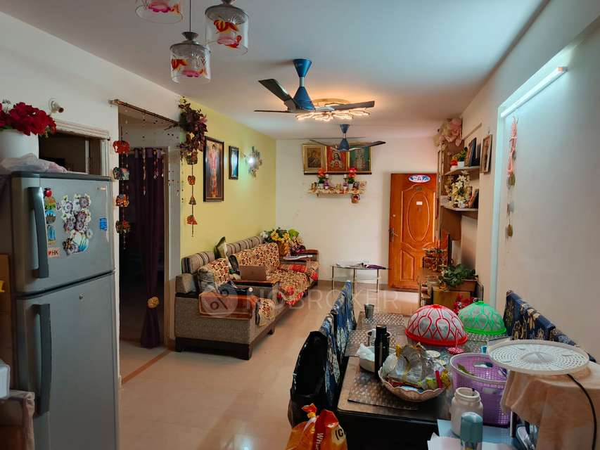 2 BHK Flat In Slv Apartment For Sale  In  Bannerghatta Rd