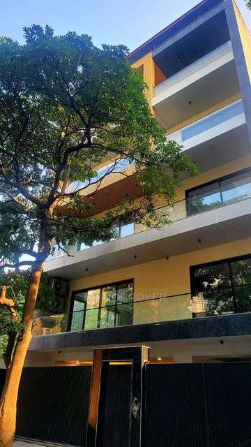 4 BHK Flat For Sale  In Sector 42