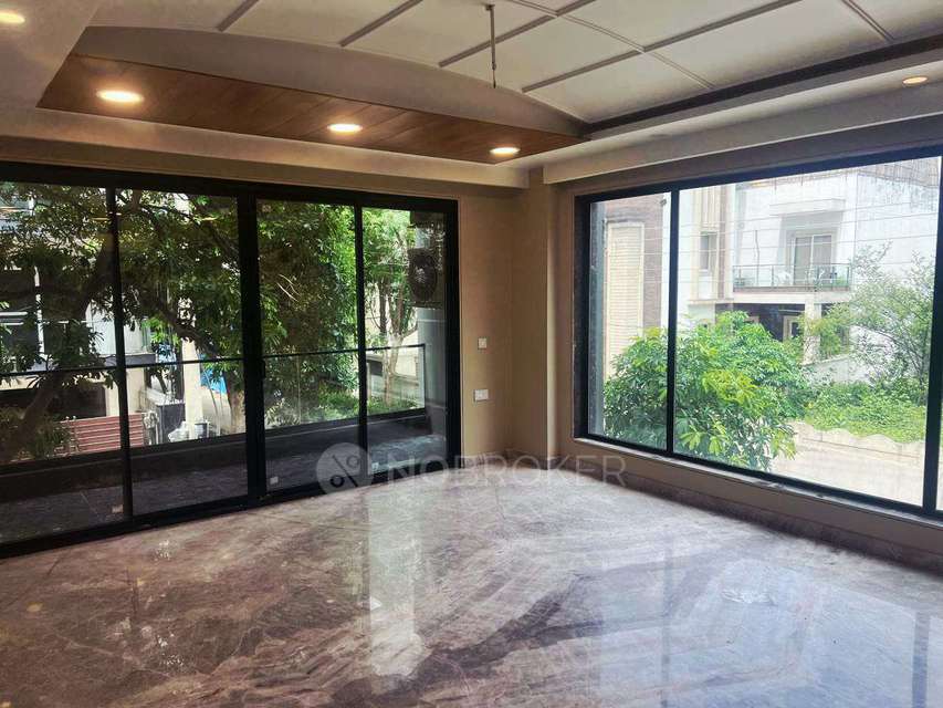 4 BHK Flat For Sale  In Sector 42
