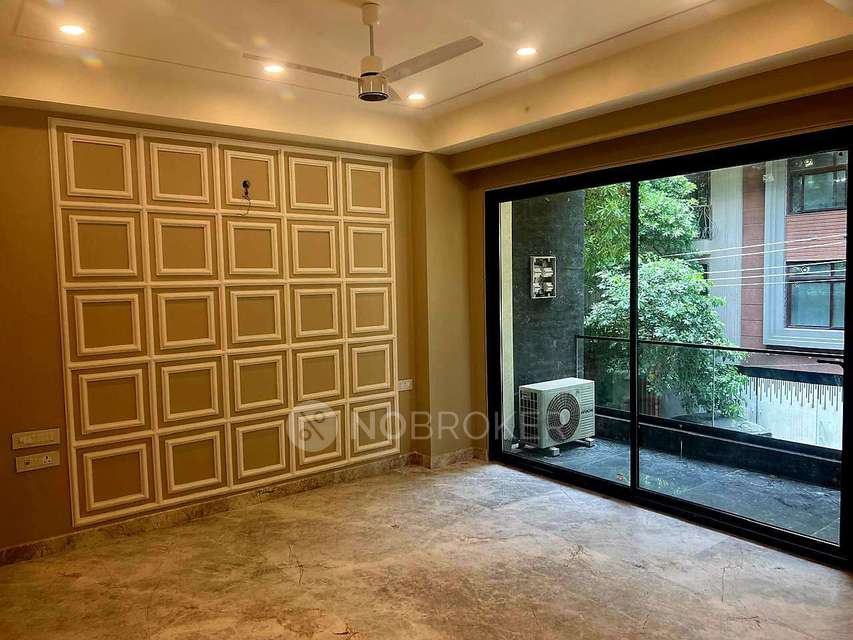 4 BHK Flat For Sale  In Sector 42