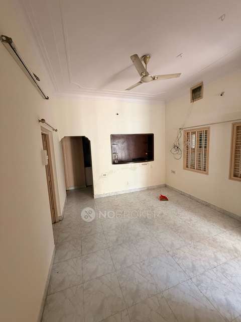 2 BHK Flat In Standalone Building  for Rent  In Rajajinagar