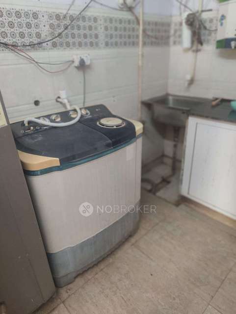 PG for Girls in Bansal Sweets