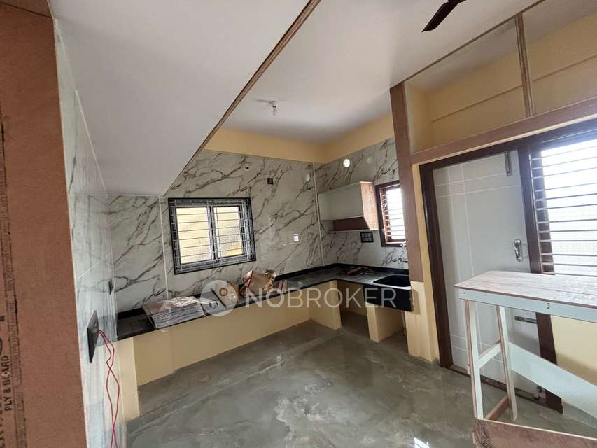 1 BHK Flat In Standalone Building  for Rent  In Singanayakanahalli