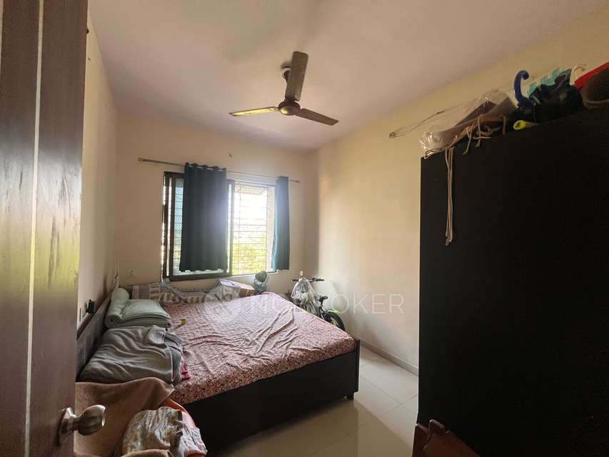 2 BHK Flat In Neelam Society  For Sale  In Mali Samaj Mandir