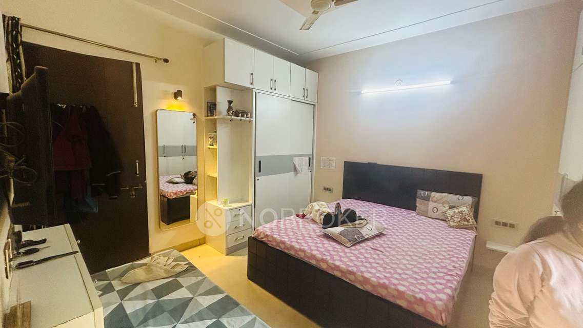 3 BHK Flat For Sale  In Sector 52
