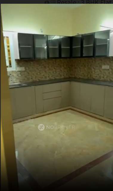 3 BHK Flat In Aks Flats - Rambai Subramani For Sale  In Saligramam
