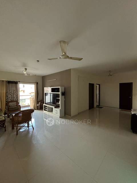 Single Room for Male In 3 BHK  In Bren Paddington In Block-a, Bren Paddington, Bellandur, Bengaluru, Karnataka 560103, India