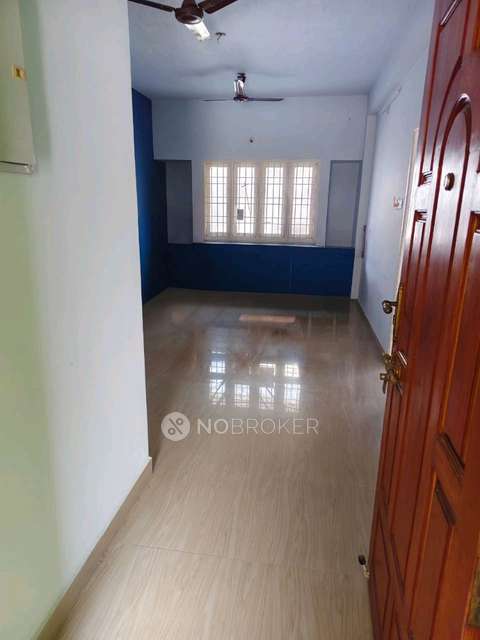 2 BHK Flat In Moni Paradise for Rent  In Selaiyur