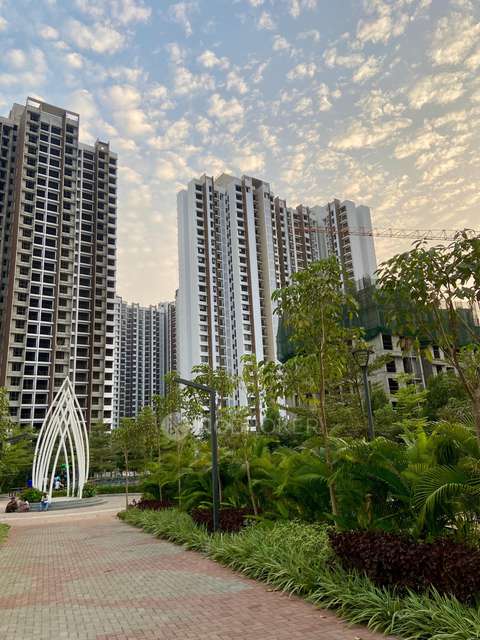 2 BHK Flat In Runwal Garden City for Rent  In Dombivli East