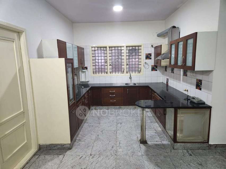 3 BHK Flat In Margosa Plaza, Malleswaram For Sale  In Malleshwaram