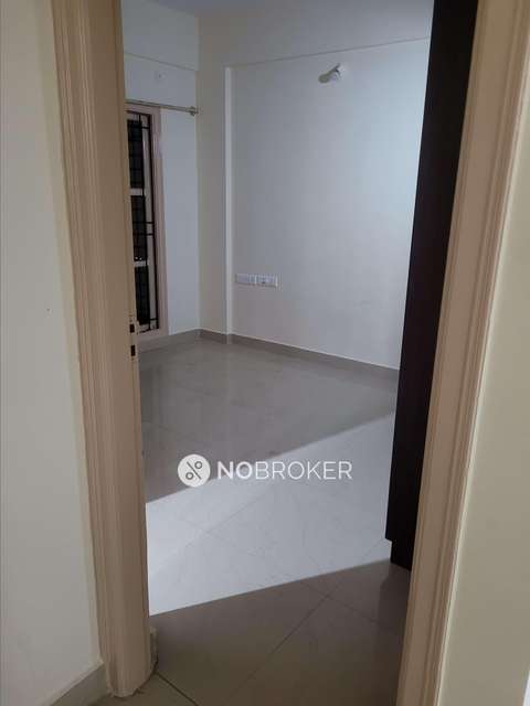 2 BHK Flat In Saipatham Towers For Sale  In Hebbal Kempapura