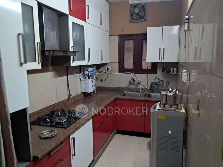 3 BHK Flat In Tower Apartment For Sale  In Pitampura Metro Station