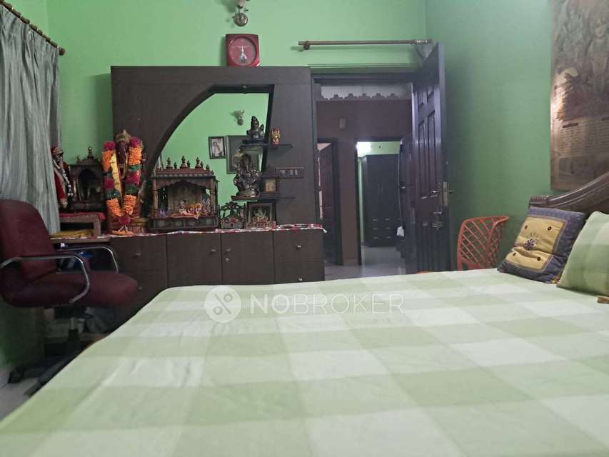 3 BHK Flat In Tower Apartment For Sale  In Pitampura Metro Station