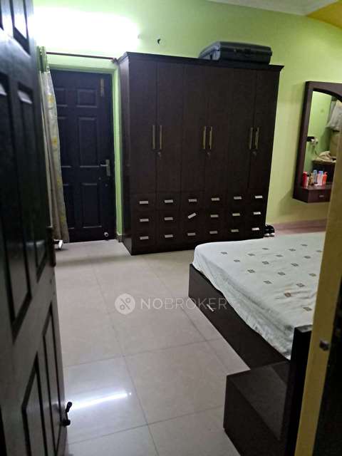 3 BHK Flat In Tower Apartment For Sale  In Pitampura Metro Station