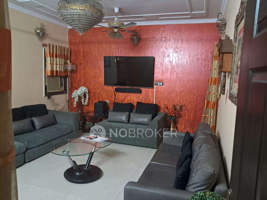 3 BHK Flat In Tower Apartment For Sale  In Pitampura Metro Station