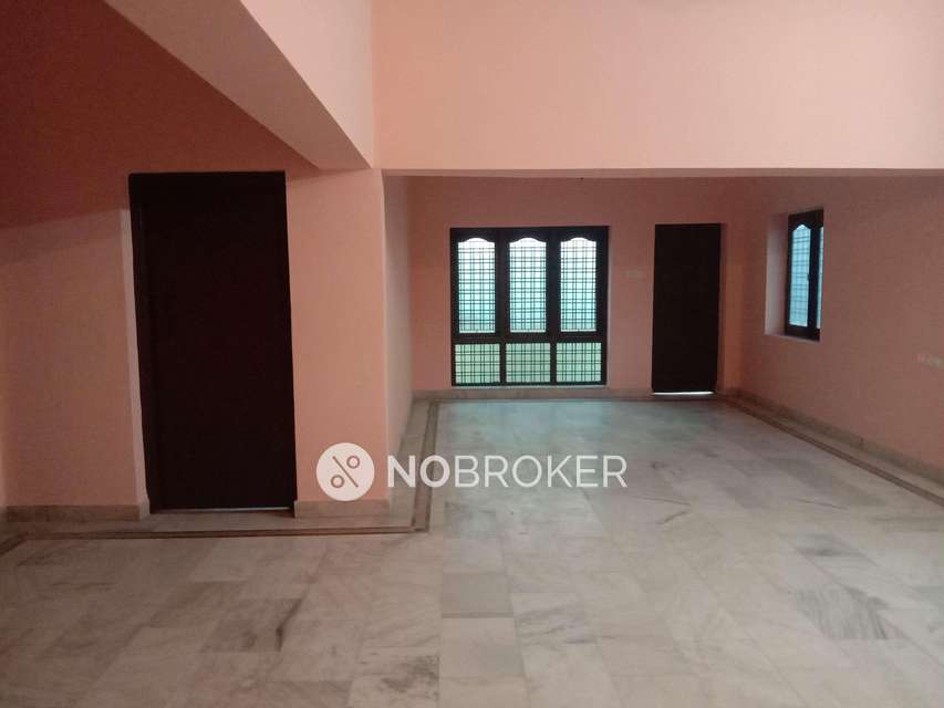 4+ BHK Flat For Sale  In Lingojiguda