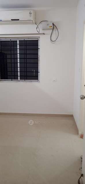 1 BHK Flat In Kg Centre Point for Rent  In Queensland