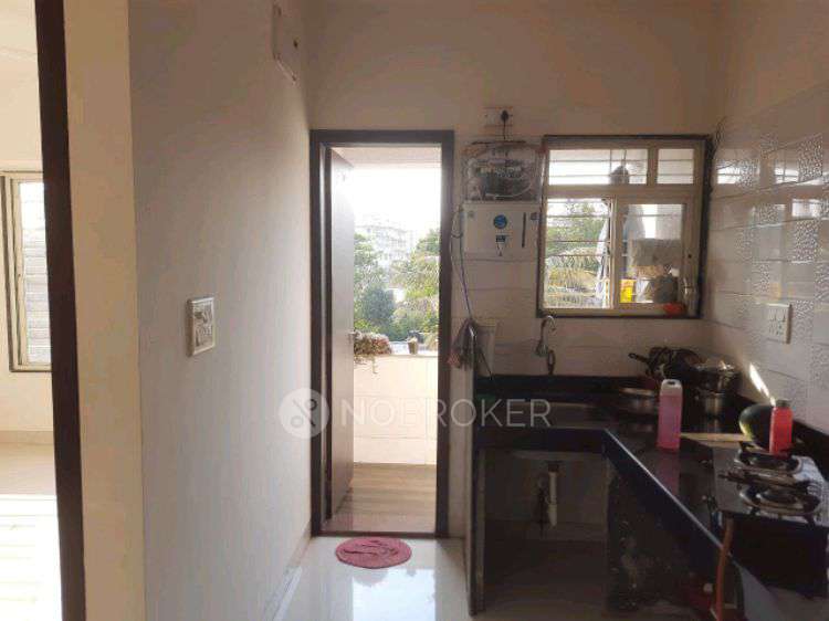 Single Room for Female In 1 BHK  In Kashmira Ela In Frq2+4hx, Trilok Society, Warje, Pune, Maharashtra 411058, India
