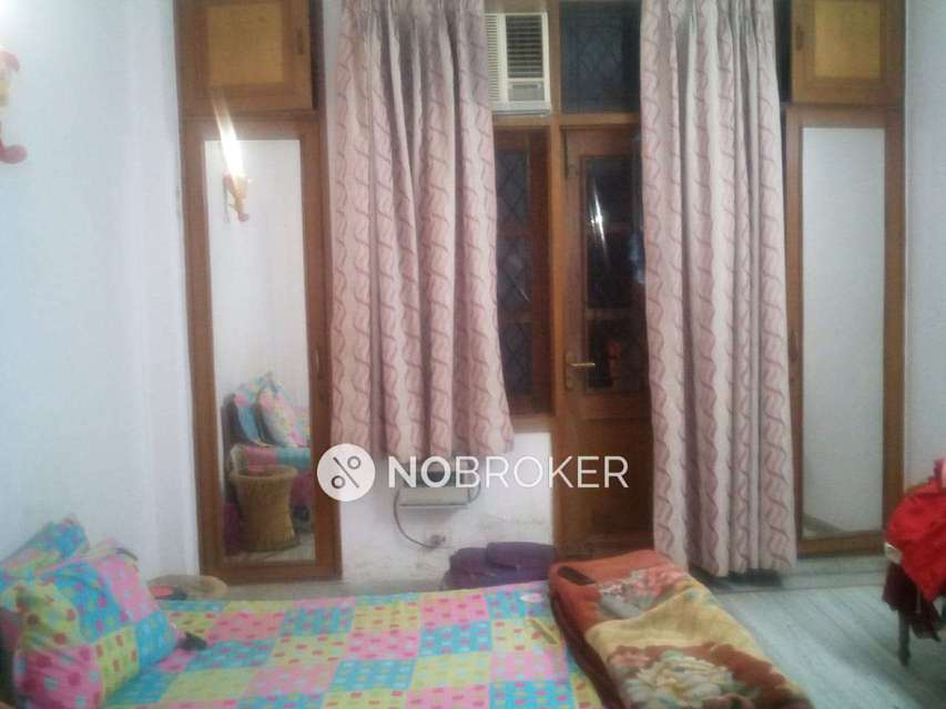 PG for Girls in Chittaranjan Park