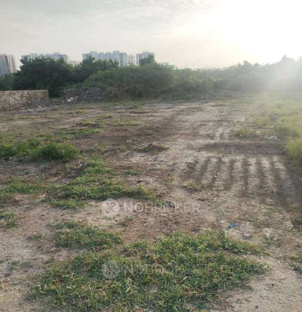 Plot For Sale  In Royal Seaview Compund In Kanathur