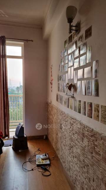 2 BHK Flat In Jaypee Greens The Pavilion Court, Sector 128 For Sale  In Sector 128