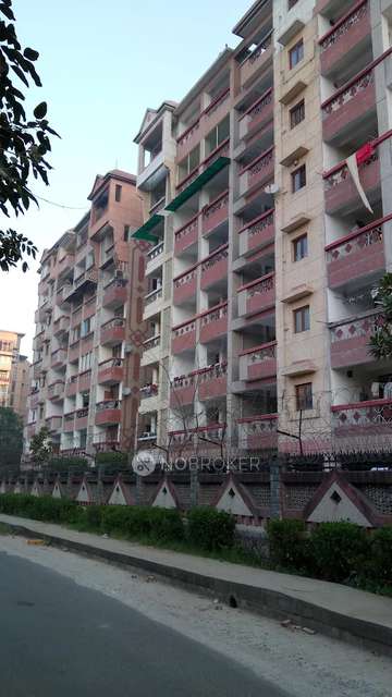 2 BHK Flat In Gayatri Apartment for Rent  In Sector 9, Pocket 2