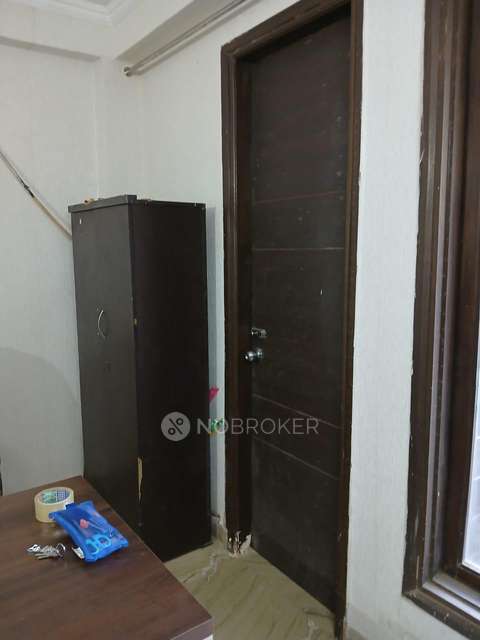 Office Space in Gautam Nagar, Delhi for sale 