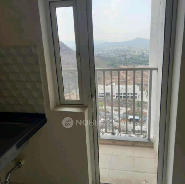 Single Room for Female In 2 BHK  In Godrej Hillside 2, Mahalunge In Godrej Hillside 2