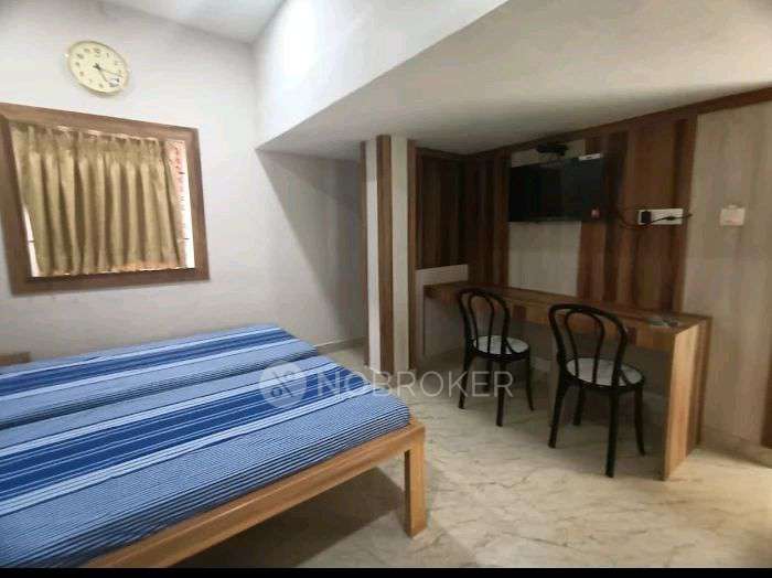 Shared Room for Female In 1 RK  In Golden G.house In Thousand Lights