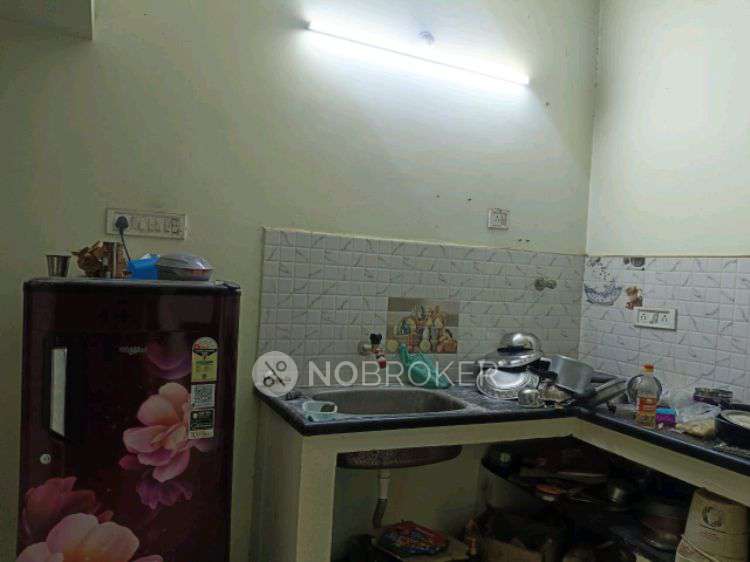 Single Room for Female In 1 BHK  In Krishna Flats In  Nanmangalam