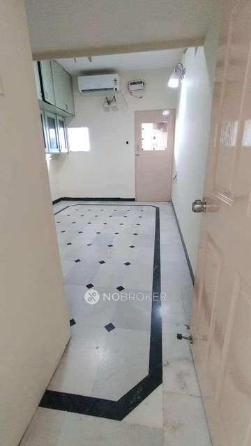 3 BHK Flat In Jains Swarnakamal Apartments, Saligramam For Sale  In Saligramam