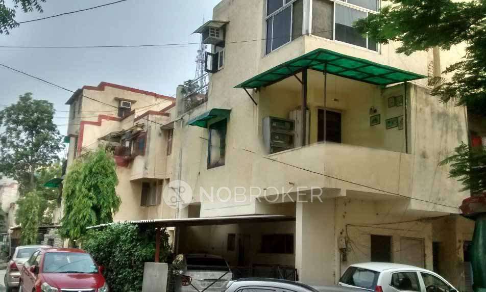 Single Room for Male In 2 BHK  In Mahavir Apartment In Sector 29