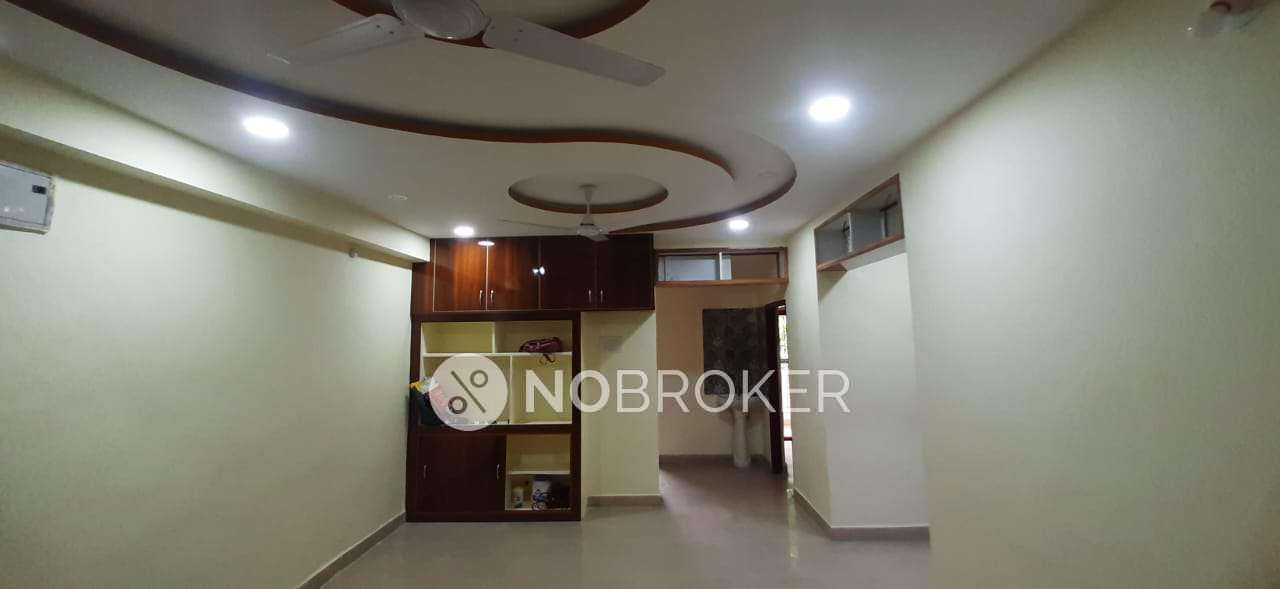 3 BHK Flat In Skt Vishnu Srinivasam Apartments For Sale  In Mallapur