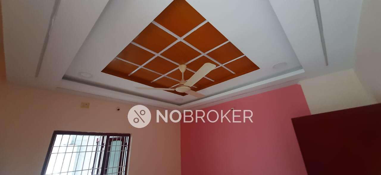 3 BHK Flat In Skt Vishnu Srinivasam Apartments For Sale  In Mallapur