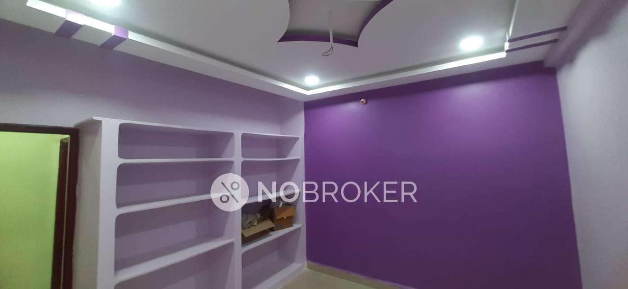 3 BHK Flat In Skt Vishnu Srinivasam Apartments For Sale  In Mallapur